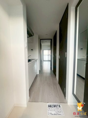 玄関　「気になったら、LINEで気軽に相談できますよ。」