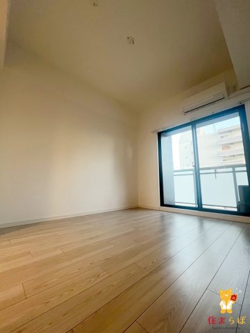 居室・リビング　「“合う暮らし”を、LINEで一緒に描こう。」