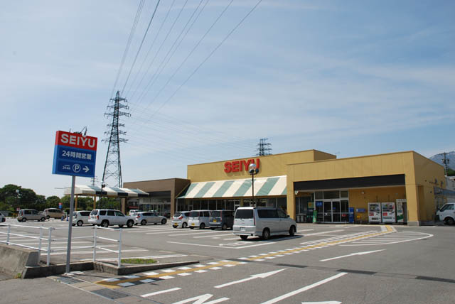 スーパー　西友 御代田店（スーパー）まで714m