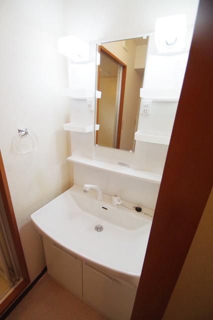 洗面設備　★便利な独立洗面台です★