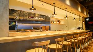 飲食店　熟成鮨 万（飲食店）まで307m