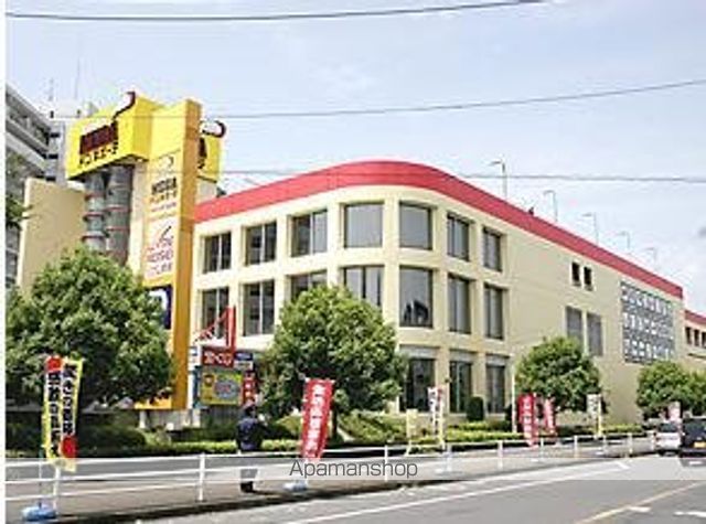 スーパー　ＭＥＧＡドン・キホーテ三郷店（スーパー）まで1662m