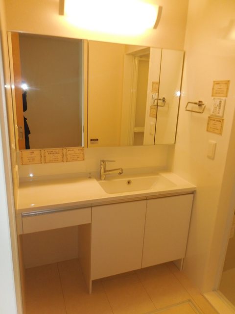 洗面設備　シャンプードレッサーです。