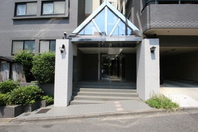 エントランス　★玄関前もきれいに整頓されてます★