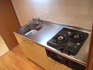 キッチン　（別タイプ参考写真）スプルス板橋　板橋区板橋1