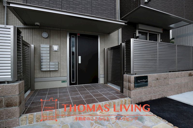 エントランス　オートロック付で防犯面に優れています。