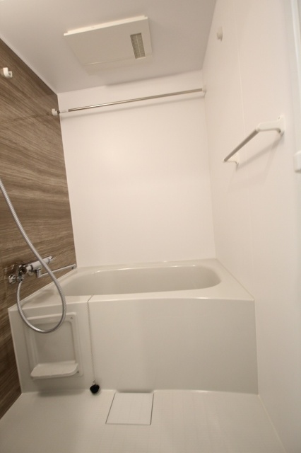 バス・シャワールーム　写真は別号室のものです。