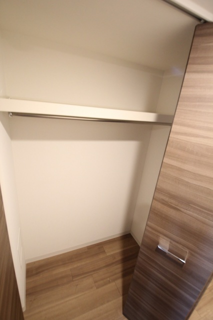 収納　写真は別号室のものです。