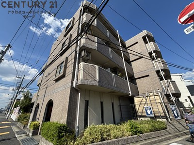 建物外観　敷地内駐輪場有ります♪