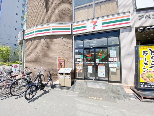 コンビニ　セブン－イレブン吹田竹見台店（コンビニ）まで427m
