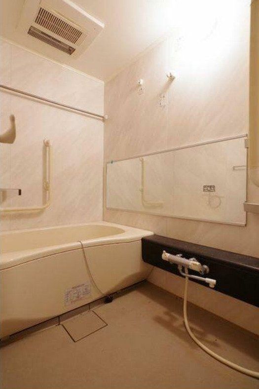 バス・シャワールーム　※別部屋の参考写真です。