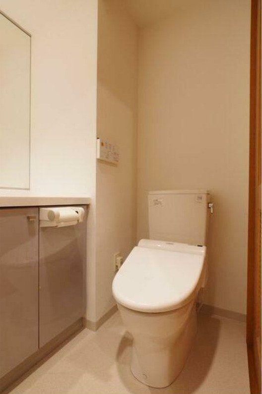 トイレ　※別部屋の参考写真です。