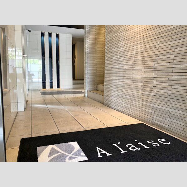 エントランス　オシャレなエントランス。