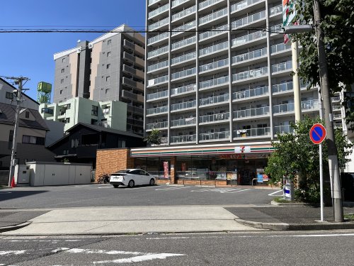 コンビニ　セブンイレブン名古屋新栄２丁目南店（コンビニ）まで93m