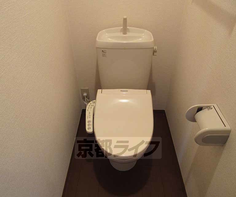 トイレ　ウォシュレットつきの物件です！