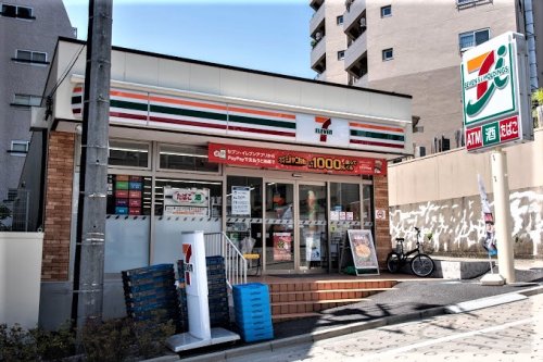 コンビニ　セブンイレブン 市谷左内町店（コンビニ）まで639m