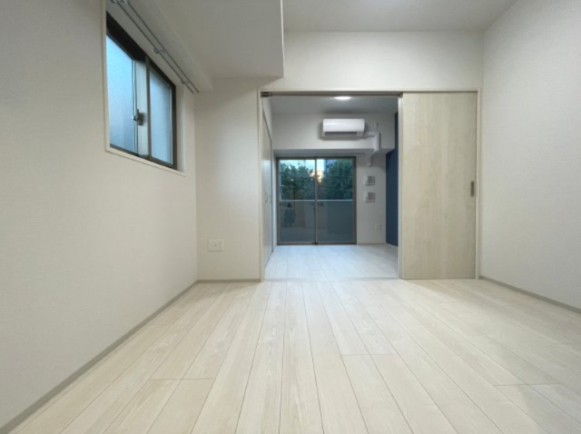 居室・リビング　詳細は、RISUMO江坂本店→06-6155-7137まで♪