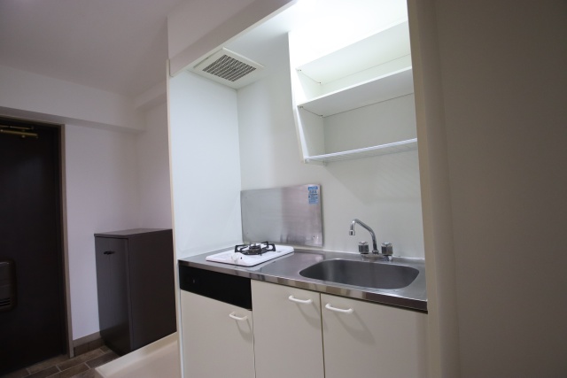 キッチン　※別号室参考写真の為現状優先となります