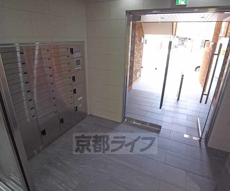 阪急京都線 西京極駅 徒歩5分 6階建 築38年の外観写真
