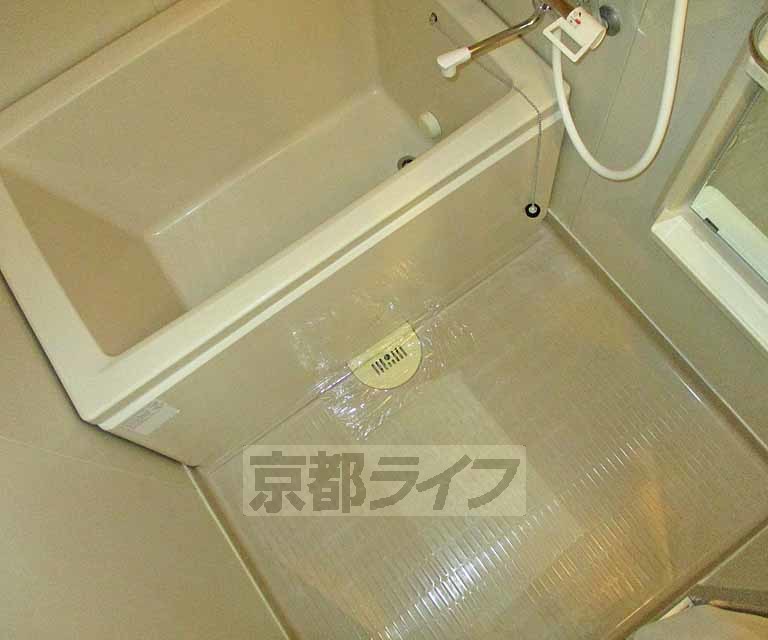 バス・シャワールーム　鏡ありのお風呂