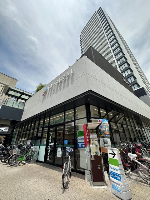 コンビニ　ファミリーマート羽衣駅東店（コンビニ）まで514m