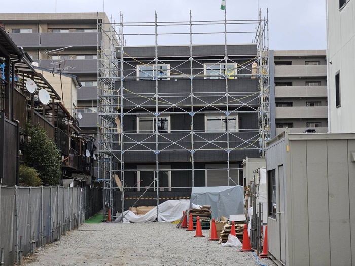 建物外観　建築中