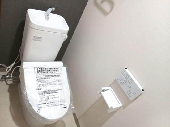 トイレ　温水洗浄暖房便座付トイレ
