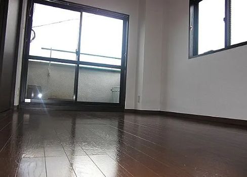 居室・リビング　こちらのリビングで趣味の時間をお楽しみください