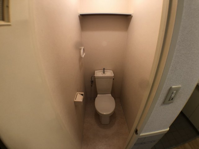 トイレ　シンプルで使いやすいトイレです♪