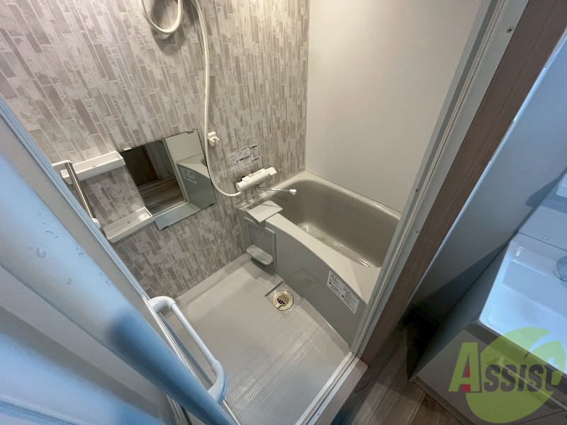 バス・シャワールーム　お風呂になります。一日の疲れを癒してくださいね。