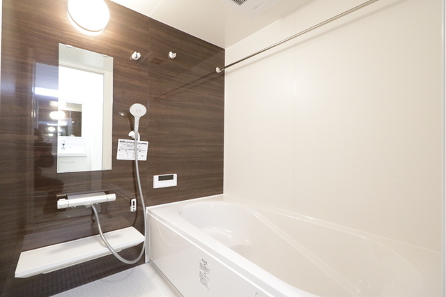 バス・シャワールーム　バス