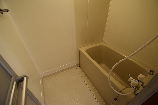 バス・シャワールーム　別部屋参考写真