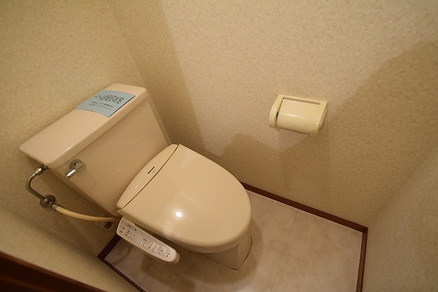 トイレ　別部屋参考写真