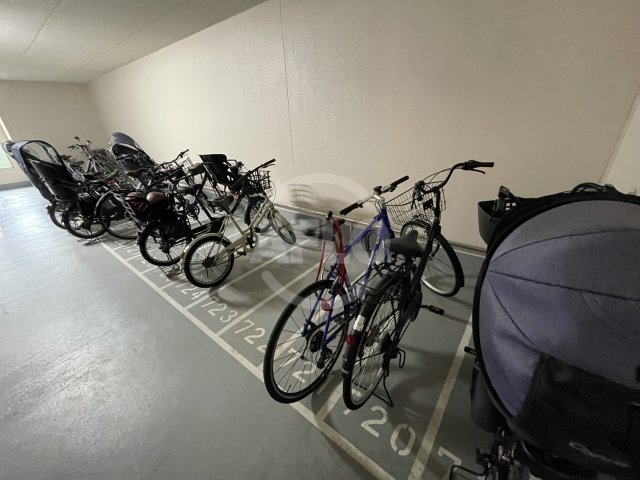 その他共有部分　リバーガーデン福島木漏れ日の丘CD棟　駐輪場