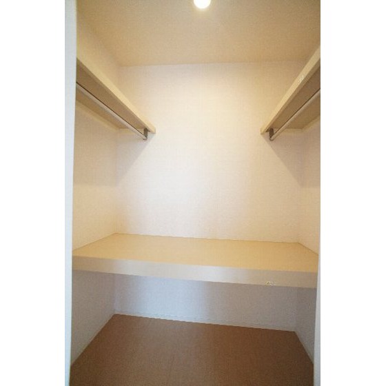 収納　ウォークインクローゼット