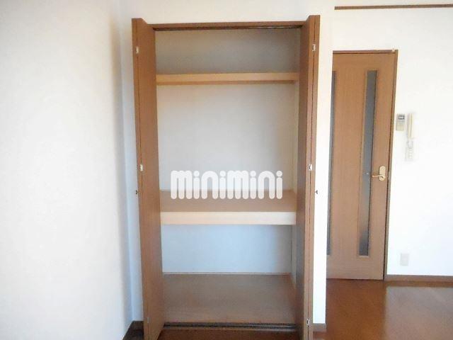 収納　お洋服を収納してスッキリさせましょう。