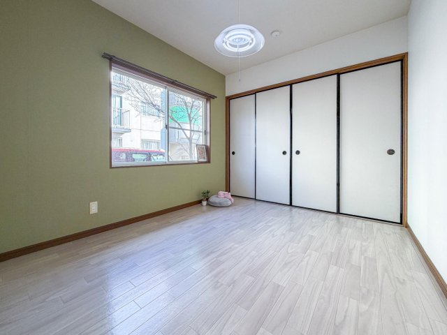 眺望　リビングと分かれた静かな寝室。朝までぐっすり快眠空間。