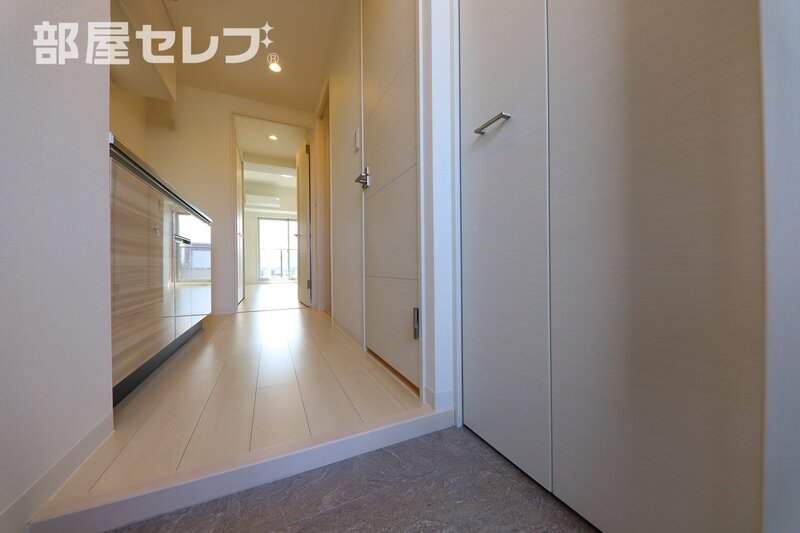 玄関　１４０５号室写真