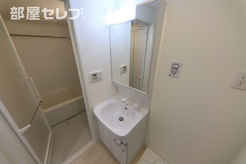 洗面設備　１４０５号室写真