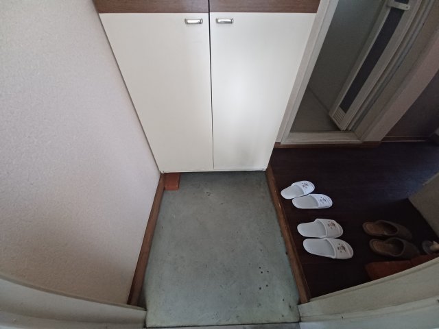 玄関　収納もある玄関です