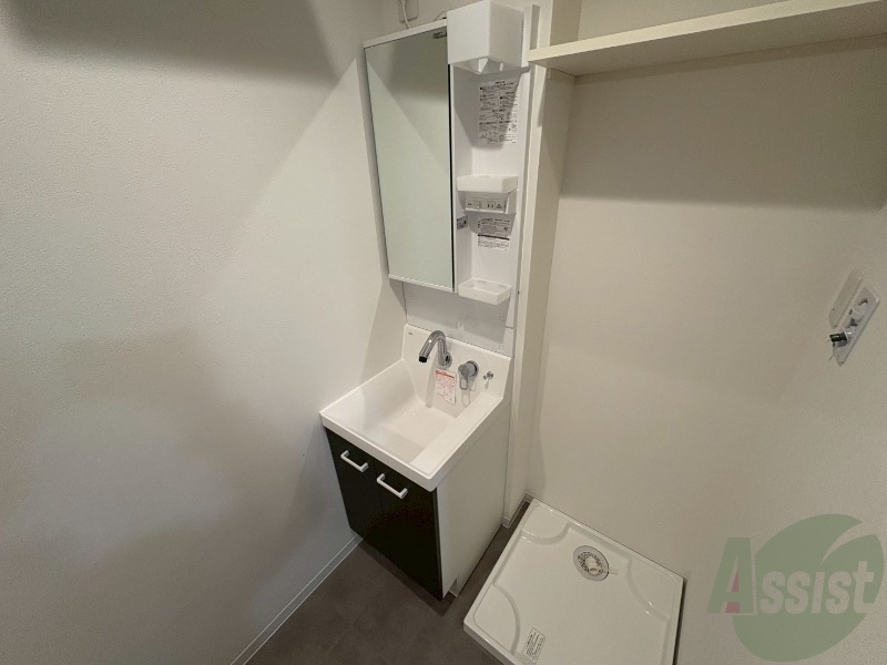 洗面設備　独立洗面台です。毎日の身支度が楽しみですね。