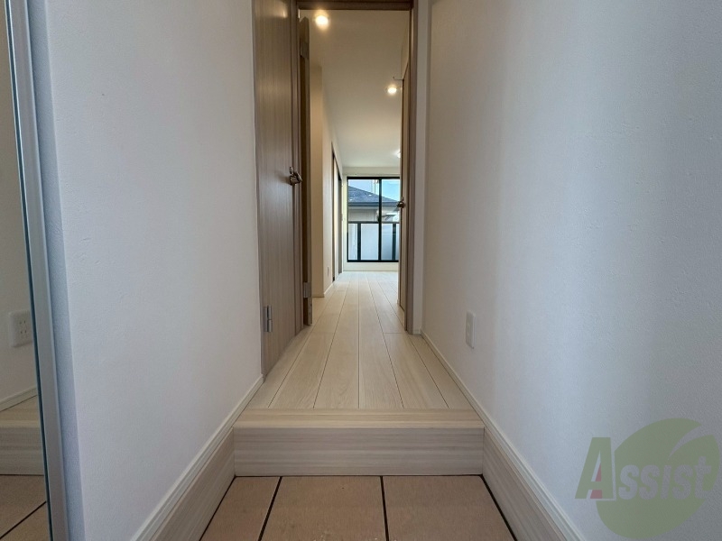 玄関　玄関から撮影しました。イメージを掴んでください。