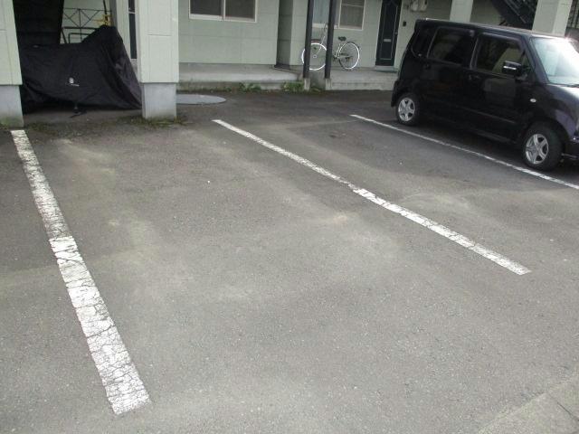 駐車場　駐車場