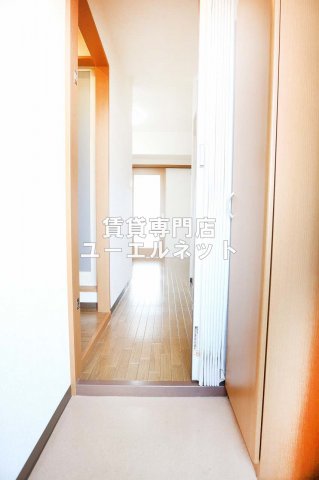 玄関　住まいの顔ともなる玄関