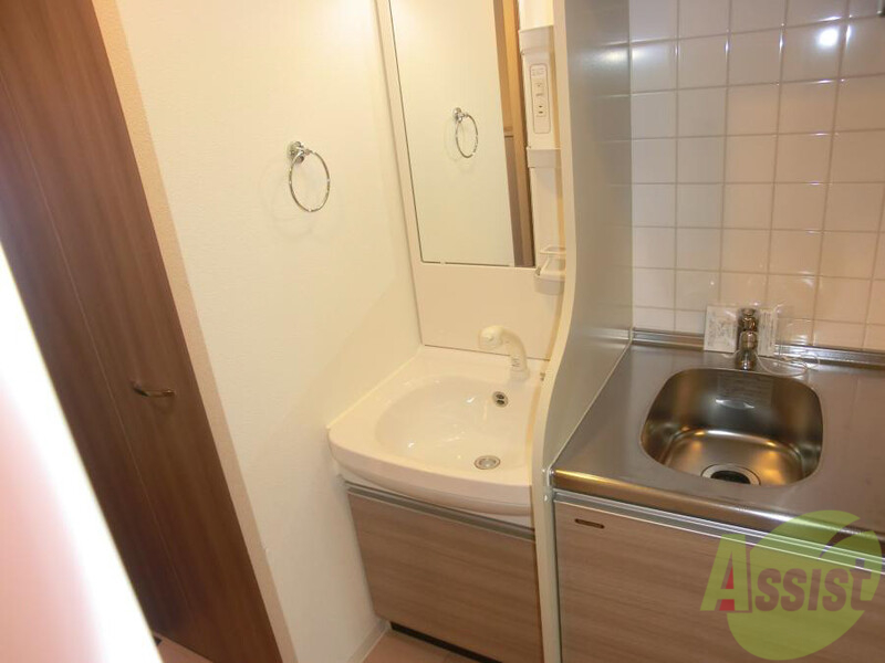 洗面設備　洗面台独立です