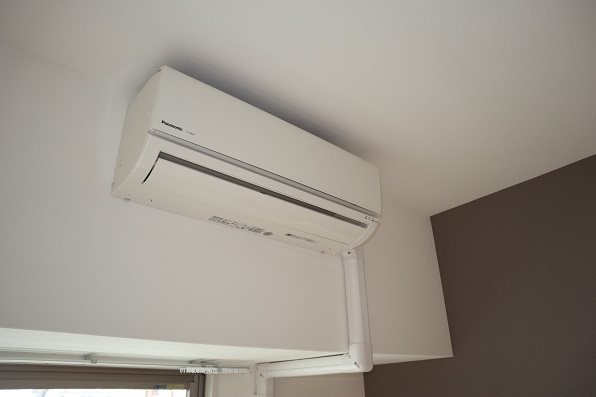 その他設備　洋室にエアコン1台設置済み