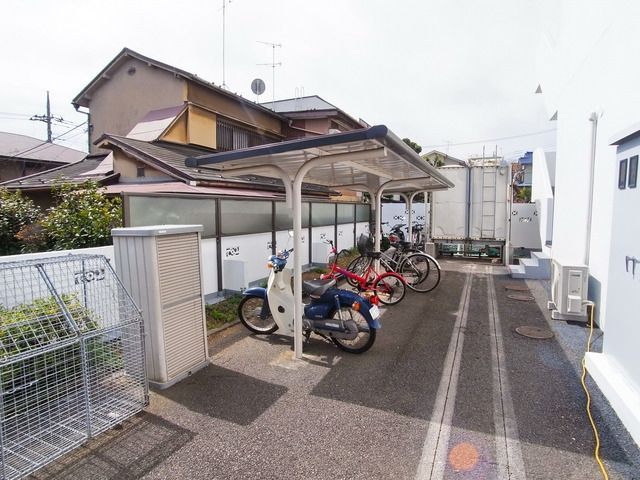 その他共有部分　♪敷地内屋根付き駐輪場♪