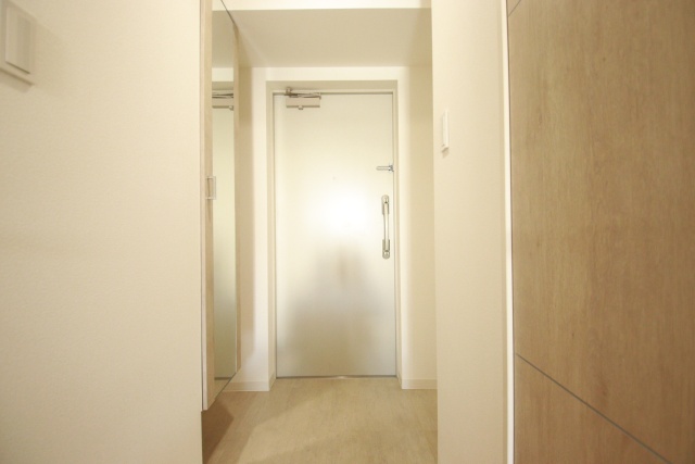 玄関　※別室の参考写真の為、現況優先です。