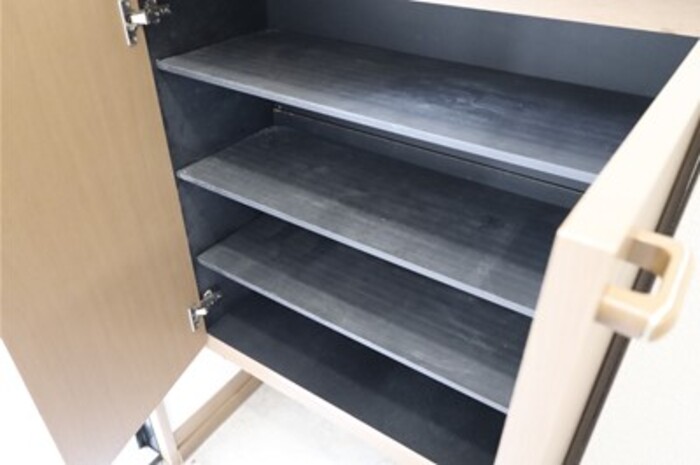 収納　シューズボックス