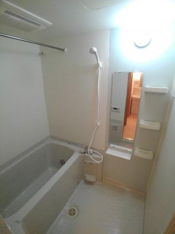 バス・シャワールーム　ゆったり過ごせるお風呂です